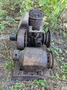 lot 42 image: Vintage Cushman Husky Model 2M35 Motor, also Marked with Eisemann Logo