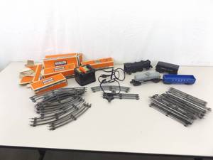 Vintage Lionel Train Set w Extra Track
