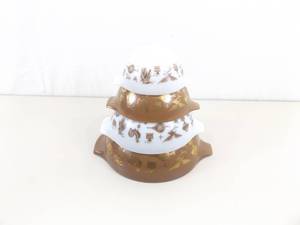 Vintage Pyrex 4 Piece Mixing Bowl Set