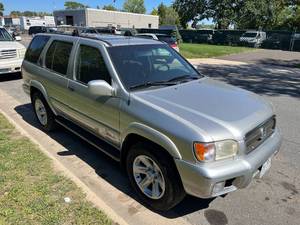 2002 Nissan Pathfinder LE 4x4