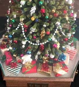 lot 44 image: The Great Tree Light Up and Musical Tree Display