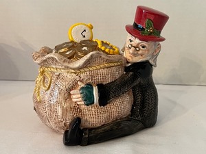 lot 55 image: Vintage 1993 Fitz & Floyd a Christmas Carol Ebenezer Scrooge Lidded Candy Jar