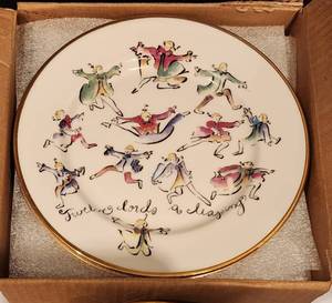 lot 139 image: Two sets of Rosanna 12 Partridge in a Pear Tree Themed Holiday China Plates
