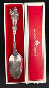 lot 147 image: 12 Reed & Barton Holiday Spoons