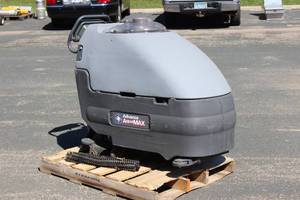 lot 5 image: Floor Cleaning Machine Aqua Max