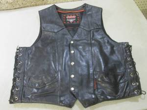 lot 2 image: (BS) Interstate Leather Leather Ves...