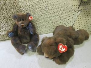 lot 10 image: (BS) 2 Large Plush TY Bears Paws an...