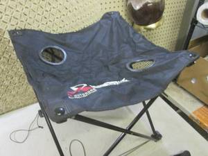 lot 25 image: (G-1) Folding Portable End Table...