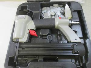 lot 52 image: (BS) Porter-Cable Brad Nailer with ...