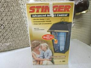 lot 61 image: (CSB) Stinger Bug Zapper Light...
