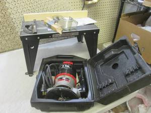lot 117 image: (EW7) Craftsman Router with Case an...