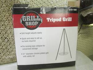lot 118 image: (D-4) Grill Shop Tripod Grill...