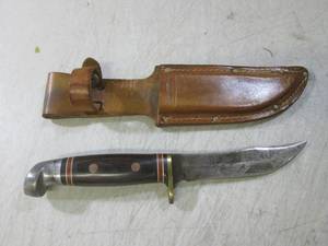 lot 140 image: (CNTR) Western 9 Fixed Blade Knife...