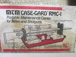 lot 146 image: (F-1) Portable Maintenance Center f...