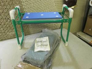 lot 184 image: (RMC) 2 Garden SeatsKneelers...