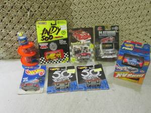 lot 206 image: (EC1) Assorted Hot Wheels, Matchbox...