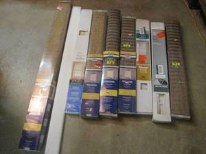 lot 211 image: (EW7) Assorted Window Blinds...