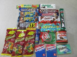 lot 234 image: (B-1) Assorted Candy Bars and Gum P...