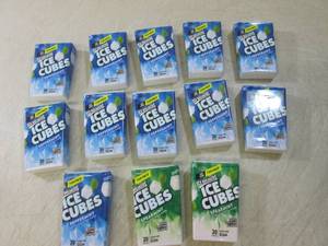 lot 237 image: (B-1) 13 Ice Breakers Ice Cubes Gum...