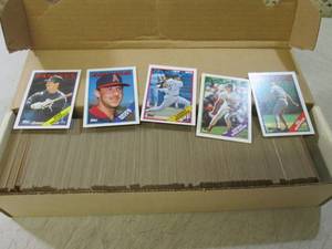lot 267 image: (C-4) Box Full of Topps Baseball Ca...