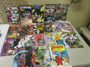 lot 279 image: (CS) 23 Assorted Comic Books DC Dar...
