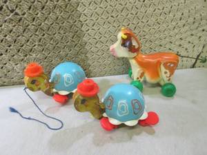 lot 295 image: (CS) 3 Vintage Fisher Price Pull To...