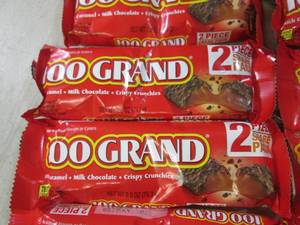 lot 324 image: (B-3) 17 100 Grand Candy Bars Past ...
