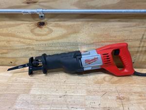MILWAUKEE 12 Amp 1-18 in. Stroke SAWZALL Reciprocating Saw