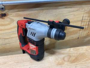 MILWAUKEE- 58 Rotary Hammer (5.5 amp) (5263-20)