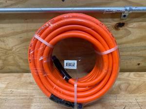 VALLEY AIR HOSE, THERMOPLASTIC RUBBER, 38 X 50, 300 PSI W.P., HI-VIZ ORANGE