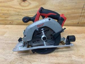 MILWAUKEE M18 18V Lithium-Ion Cordless 6-12 in. Circular Saw (Tool-Only)