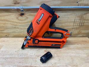 PASLODE CFN325XP Lithium-Ion Battery 30° Cordless Framing Nailer