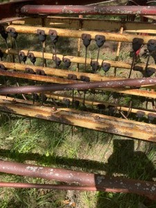 8 New Holland Side delivery rake