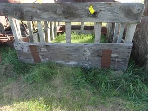 8x10 Wooden Hay feeder