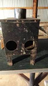 Fish house stove