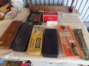 Misc Gun Items - 6 gun Cleaning kits with rods, 2 Stock refinishing kits