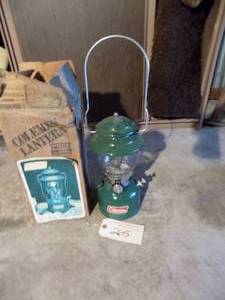 Vintage Coleman Lantern, Excellent condition