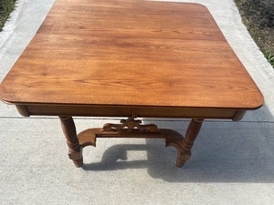 Vintage Table with 4 Leafs