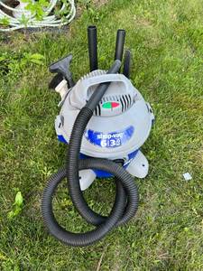 lot 26 image: Shop Vac