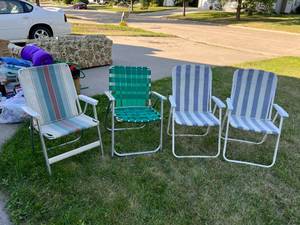 lot 128 image: Lawn Chairs