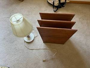 lot 211 image: Wood Magazine Rack & Lamp