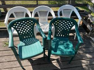 lot 212 image: Patio Chairs