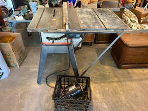 lot 63 image: Craftsman 10 Table Saw