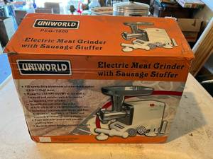lot 92 image: Electric Meat Grinder with Sausage Stuffer