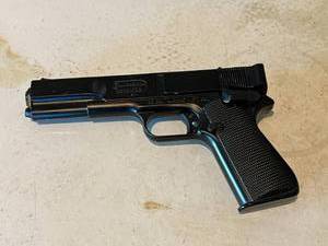 lot 100 image: Marksman Repeater .177 Cal Pistol