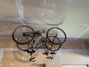 lot 105 image: 2 - Free Spirit 3 Speed Bicycles
