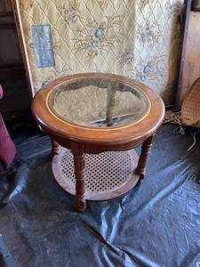 lot 108 image: Side Table
