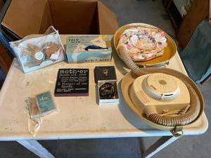 lot 119 image: Personal Care Lot & Jewelry