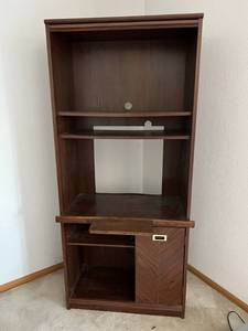 lot 174 image: Entertainment Stand