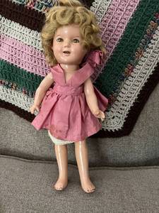 lot 183 image: Vintage Shirley Temple Doll & Print